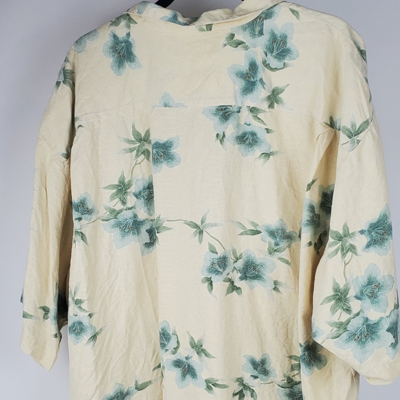 Tommy Bahama 100% Silk Hawaiian shirt, Size XXL - Picture 2 of 3